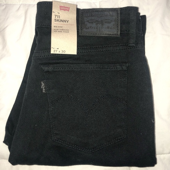 Black Levi's Jeans - Picture 1 of 2